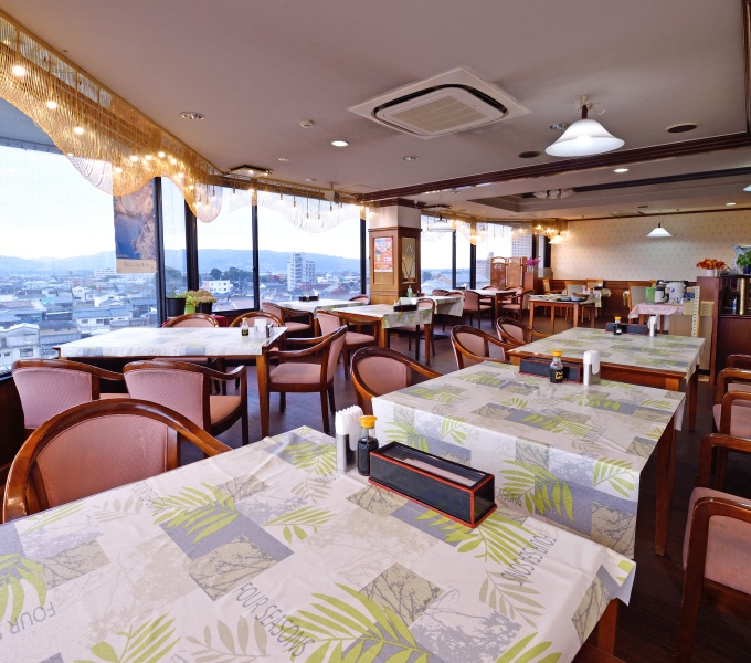 朝食会場